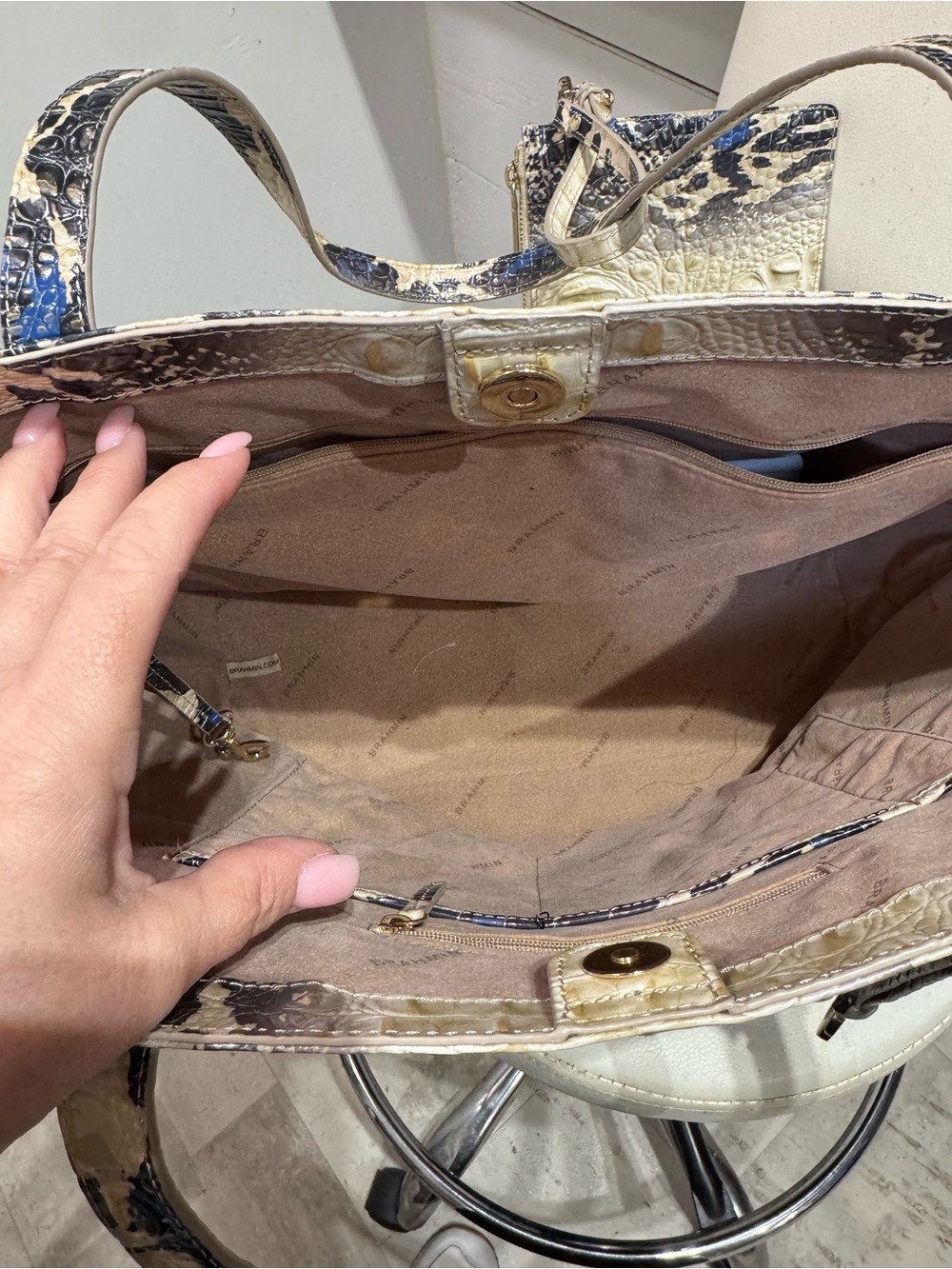 Brahmin Brooke with pouch Croc-Embossed Leopard Tote in Cream and Blue - Picture 5 of 6